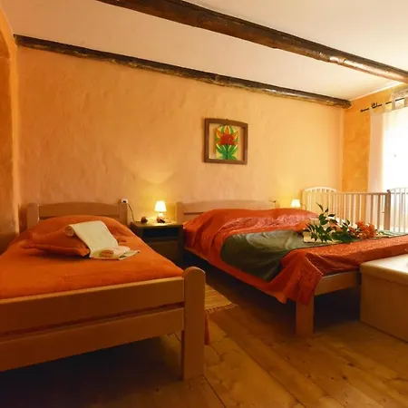 Family Friendly House With A Swimming Pool Guran, Central Istria - Sredisnja Istra - 7373 Holiday home Vodnjan