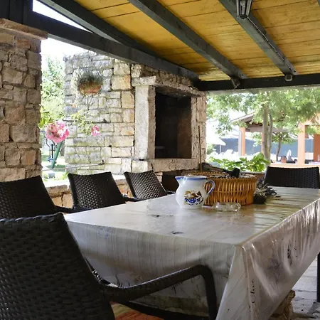 Holiday home Family Friendly House With A Swimming Pool Guran, Central Istria - Sredisnja Istra - 7373 *